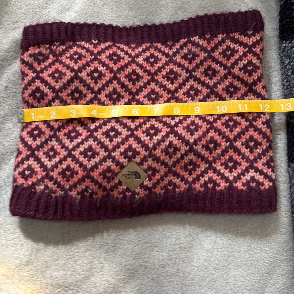 The north face- Sports gaiter unisex-crochet outside fleece inside COZY!!